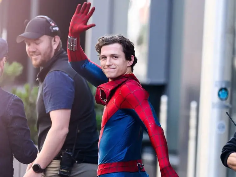 湯姆霍蘭德 Tom Holland 親曝拍《蜘蛛人4》狂蒐粉絲意見！笑稱：「製片快被我煩死！」
