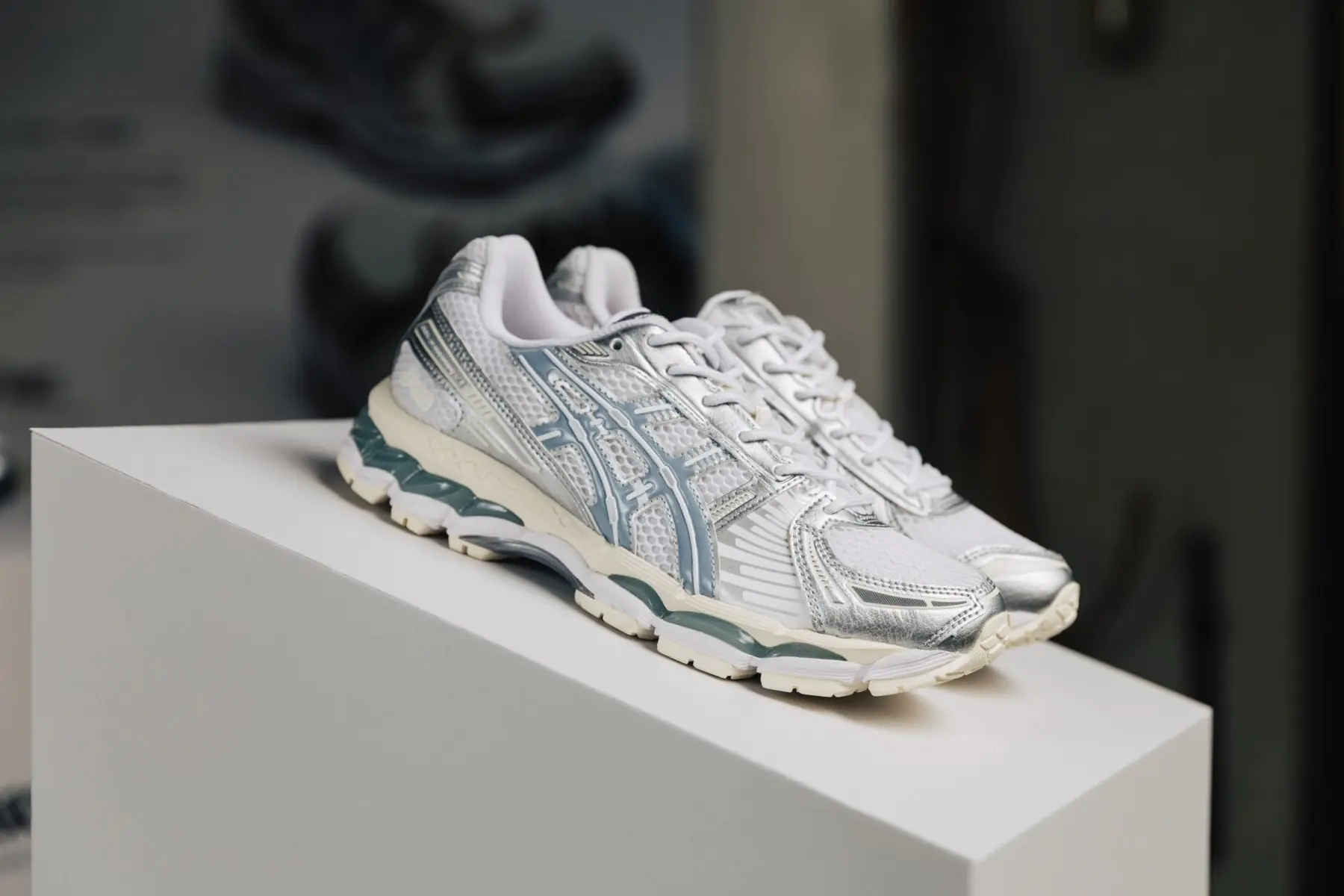 ASICS GEL-KAYANO 12.1 正式發表！兩大經典跑鞋元素結合、六色齊發輕鬆穿搭！