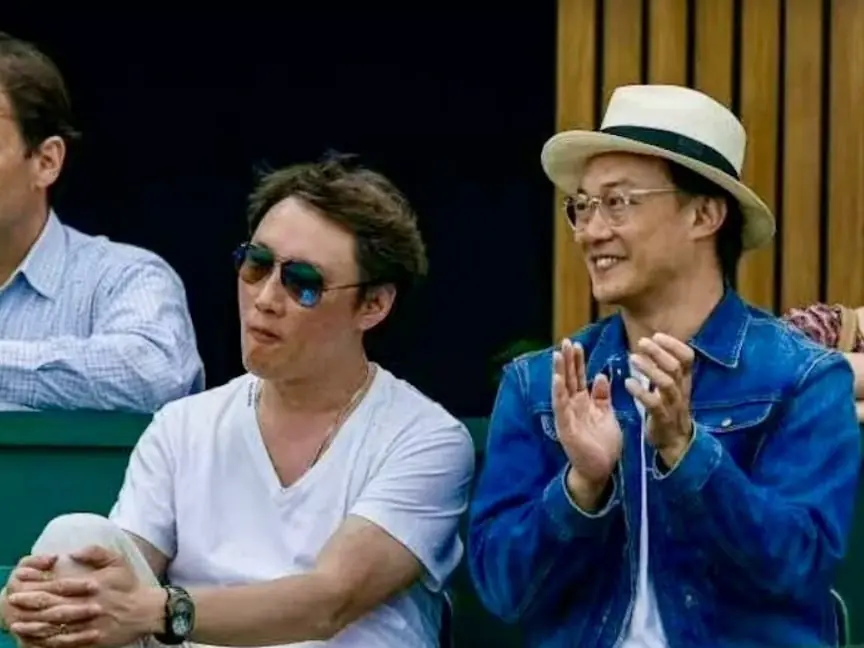 陳奕迅首度公開哥哥合照！回憶留學秘辛：「靠他保護才順利畢業！」