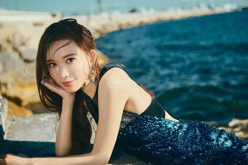 林志玲 2026 慈善年曆曝光！身高 174 化身美人魚 50 歲狀態驚豔全網！