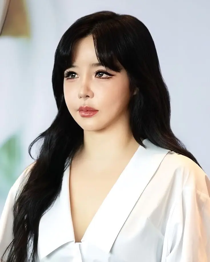 2NE1 成員朴春精神狀態堪憂！ IG 再提李敏鎬引熱議！