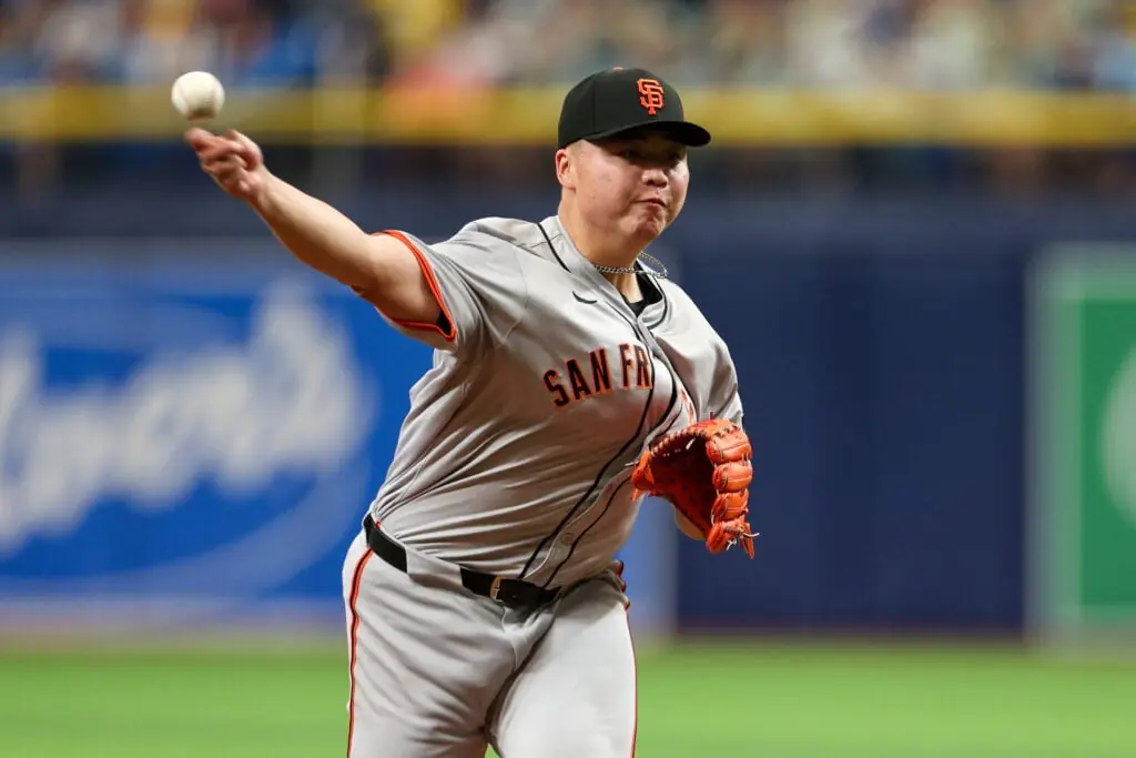 MLB／鄧愷威締造大聯盟 124 年罕見紀錄！控球不穩美媒點評「像坐雲霄飛車！」