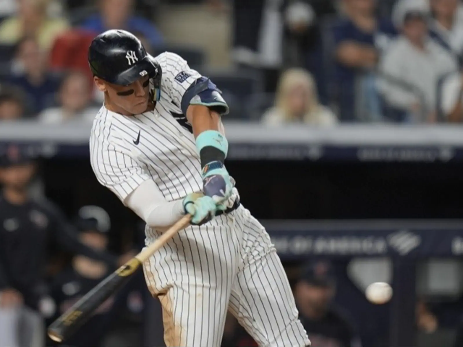 MLB／法官 Aaron Judge 第 50 轟炸裂！與「棒球之神」貝比魯斯齊名寫下史詩成就！