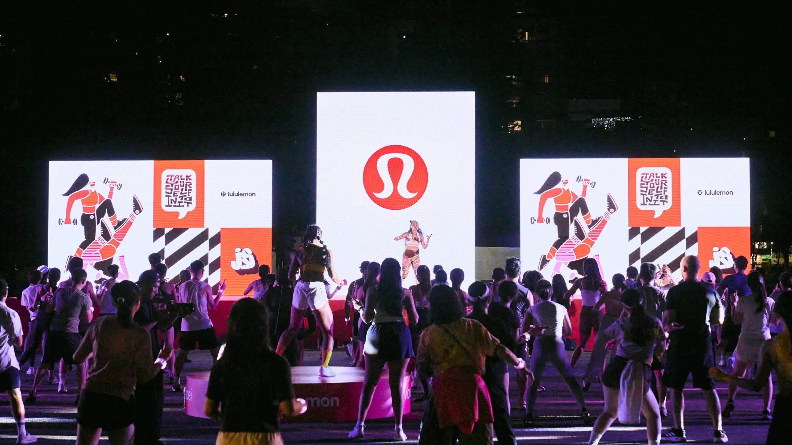 lululemon 點亮台北 101 !「Move Taipei」系列活動發起呼吸練習！