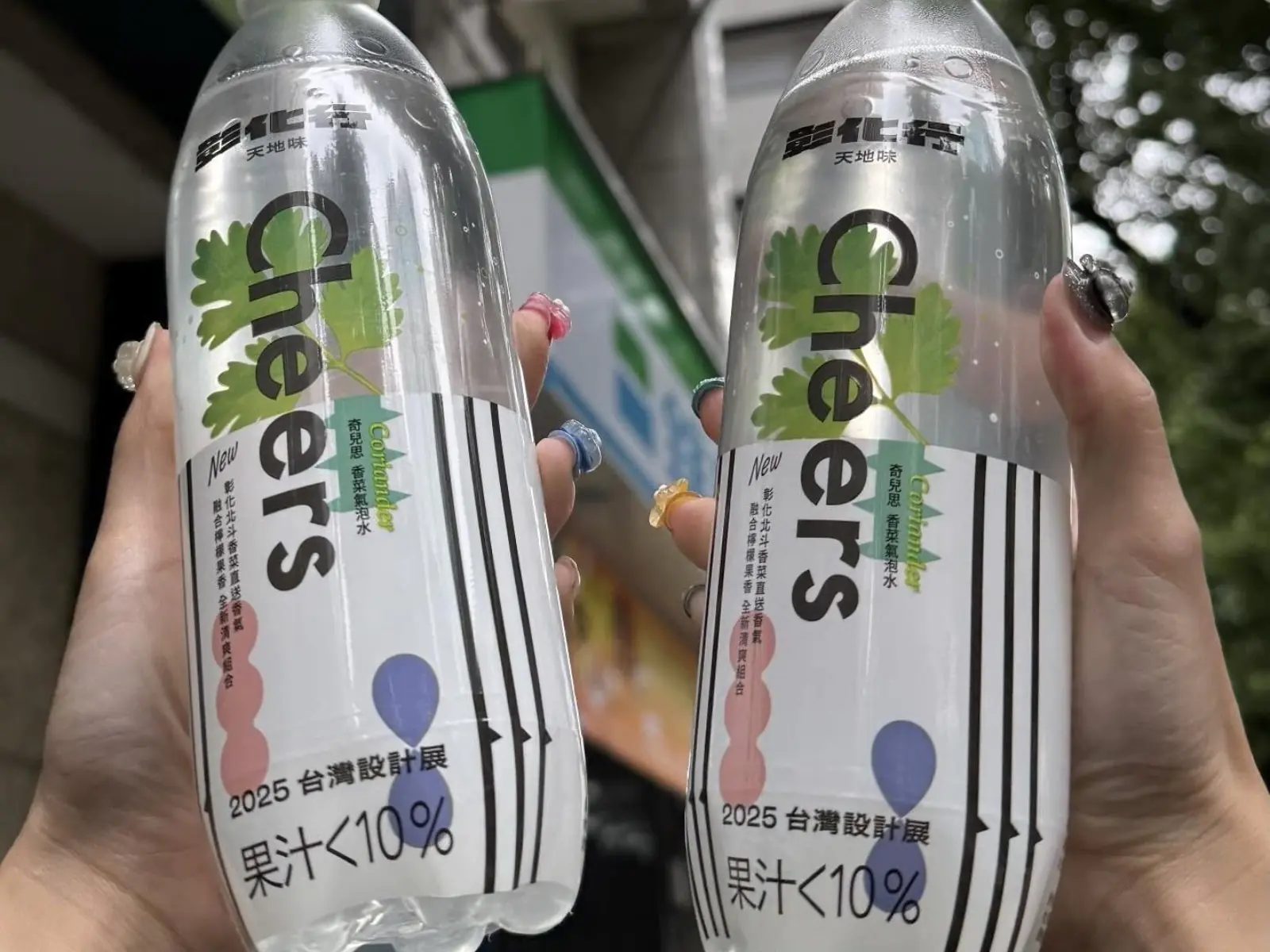 全家推出香菜氣泡水爆紅！實際口感讓香菜控傻眼！