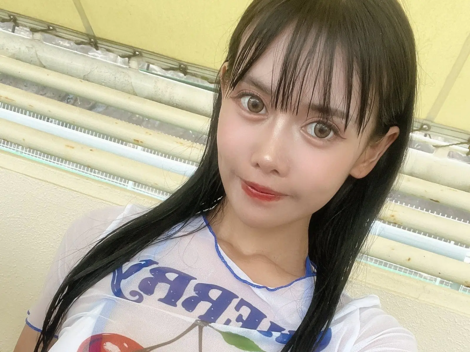 蜂羽怜夢擁有 AI 級九頭身體態！「現役兔女郎」為求成名 AV 出道！【老司J開車】