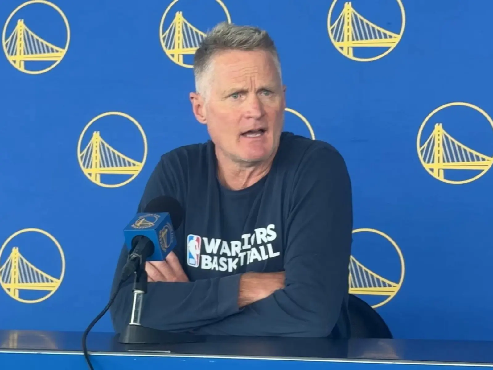 NBA／Steve Kerr 坦言他不擔心 Kuminga 搞垮勇士團隊！直言「他越積極就越有機會上場。」