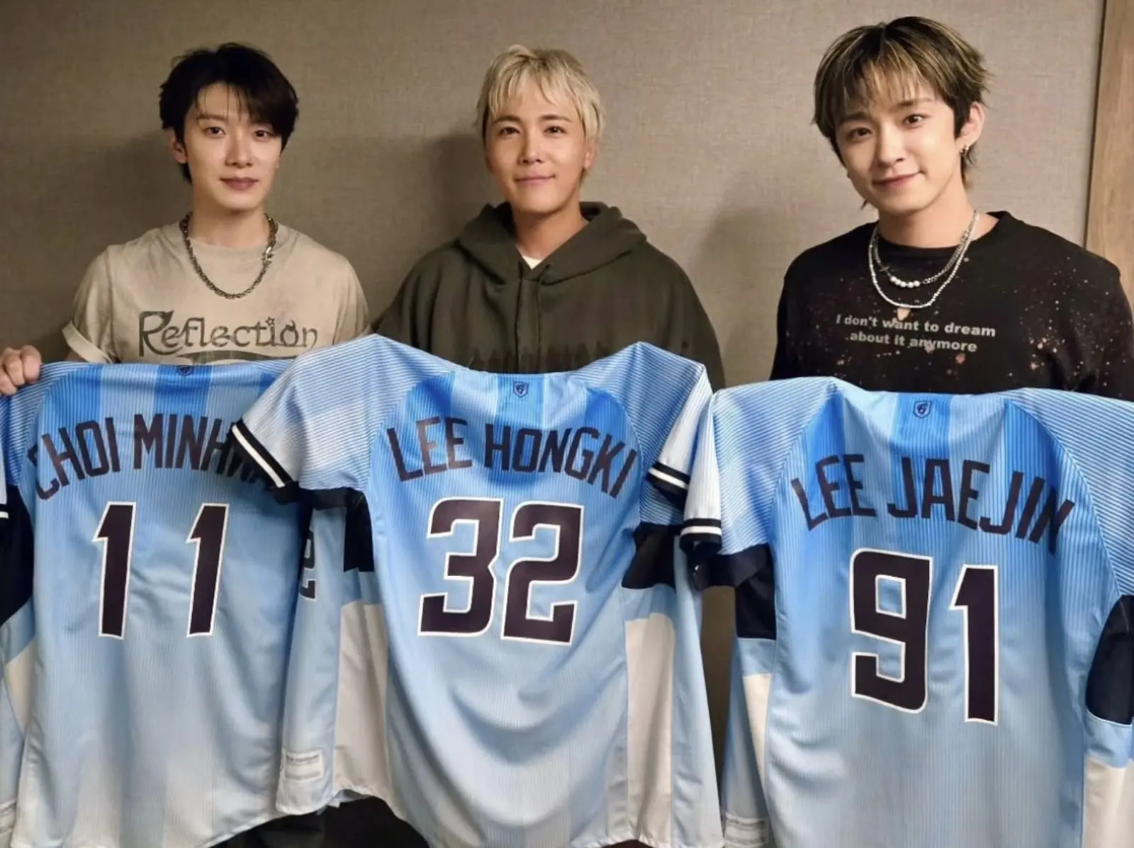 FTISLAND 李洪基回憶大巨蛋演出！大讚台灣棒球文化：「表演過程很幸福！」