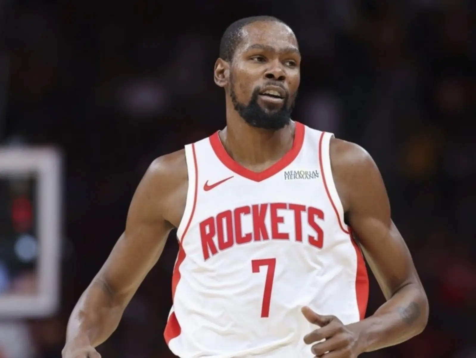 NBA／KD 火箭首秀 23 分鐘轟 20 分！對新秀 Ace Bailey 噴垃圾話「給我坐下！」
