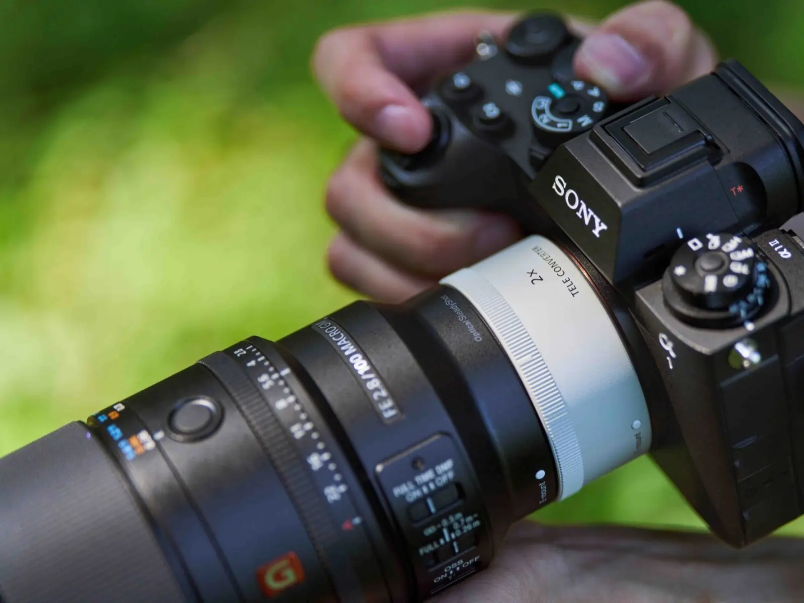Sony 全新 E 接環 FE 100mm F2.8 GM大光圈中望遠微距鏡頭