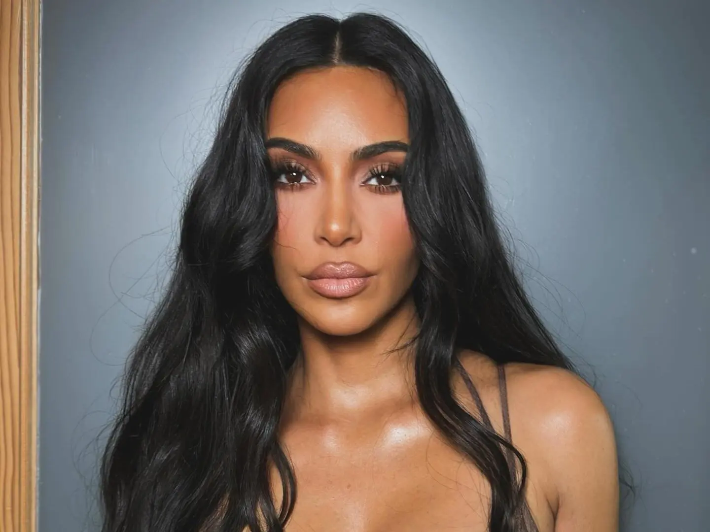 金卡戴珊 Kim Kardashian 推出「私密處毛內褲」熱賣！遭網紅批：「所以用誰的毛做的？」