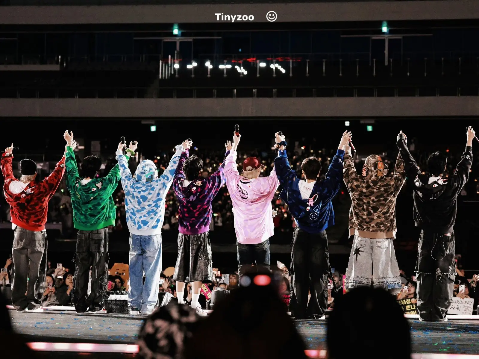 BAPE® x STRAY KIDS 聯名系列正式登場！街頭潮流與韓流能量的終極融合