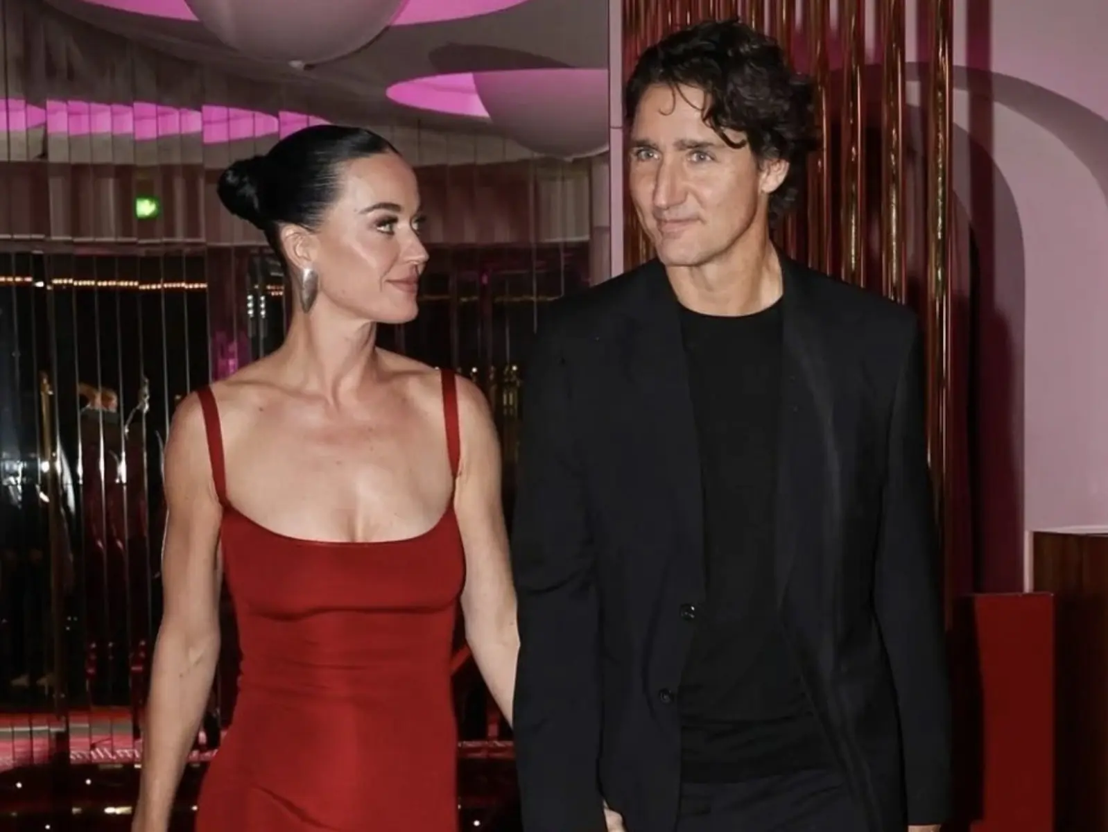凱蒂佩芮 Katy Perry 認愛加拿大總理杜魯道！巴黎慶生十指緊扣曬恩愛！