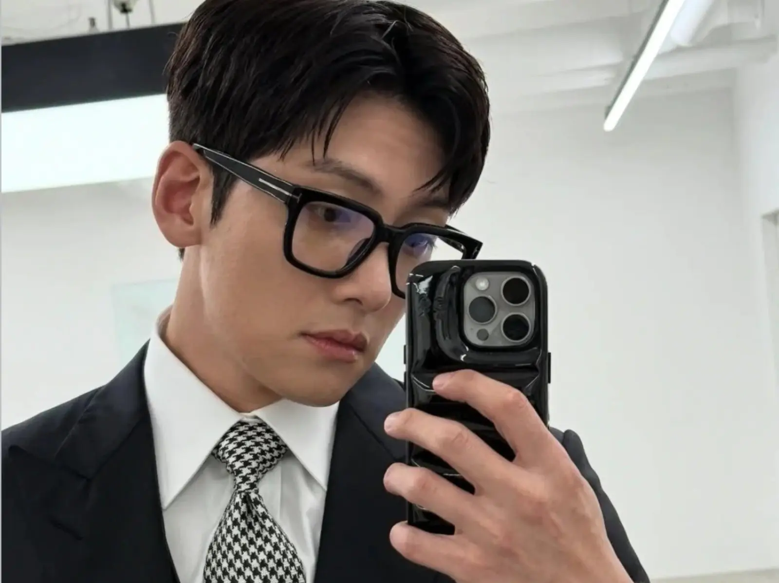 《操控遊戲》池昌旭身高182 、經典韓劇、女神收割機⋯5 件事快認識！