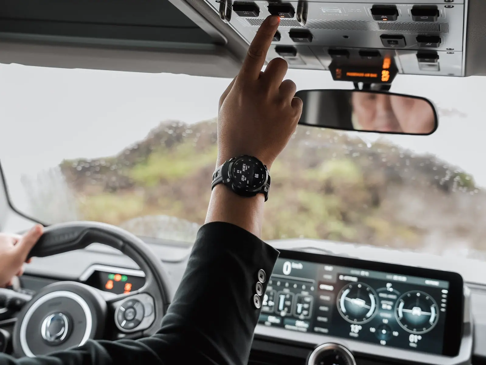 Garmin 攜手 INEOS Grenadier！ 演繹都會荒野探索新境界！