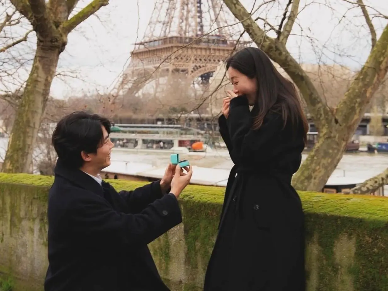 2PM 玉澤演宣布結婚！求婚照成真回應：「她是我要共度ㄧ生的人！」