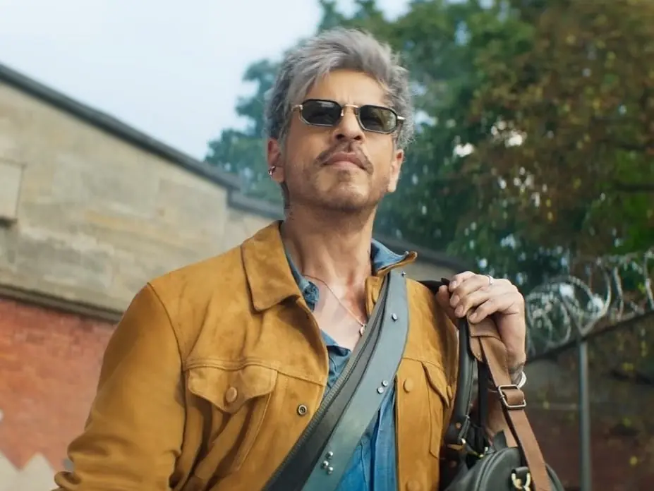 布萊德彼特 Brad Pitt《F1》造型疑似遭沙魯克汗最新電影抄襲！網友：「根本一樣！」