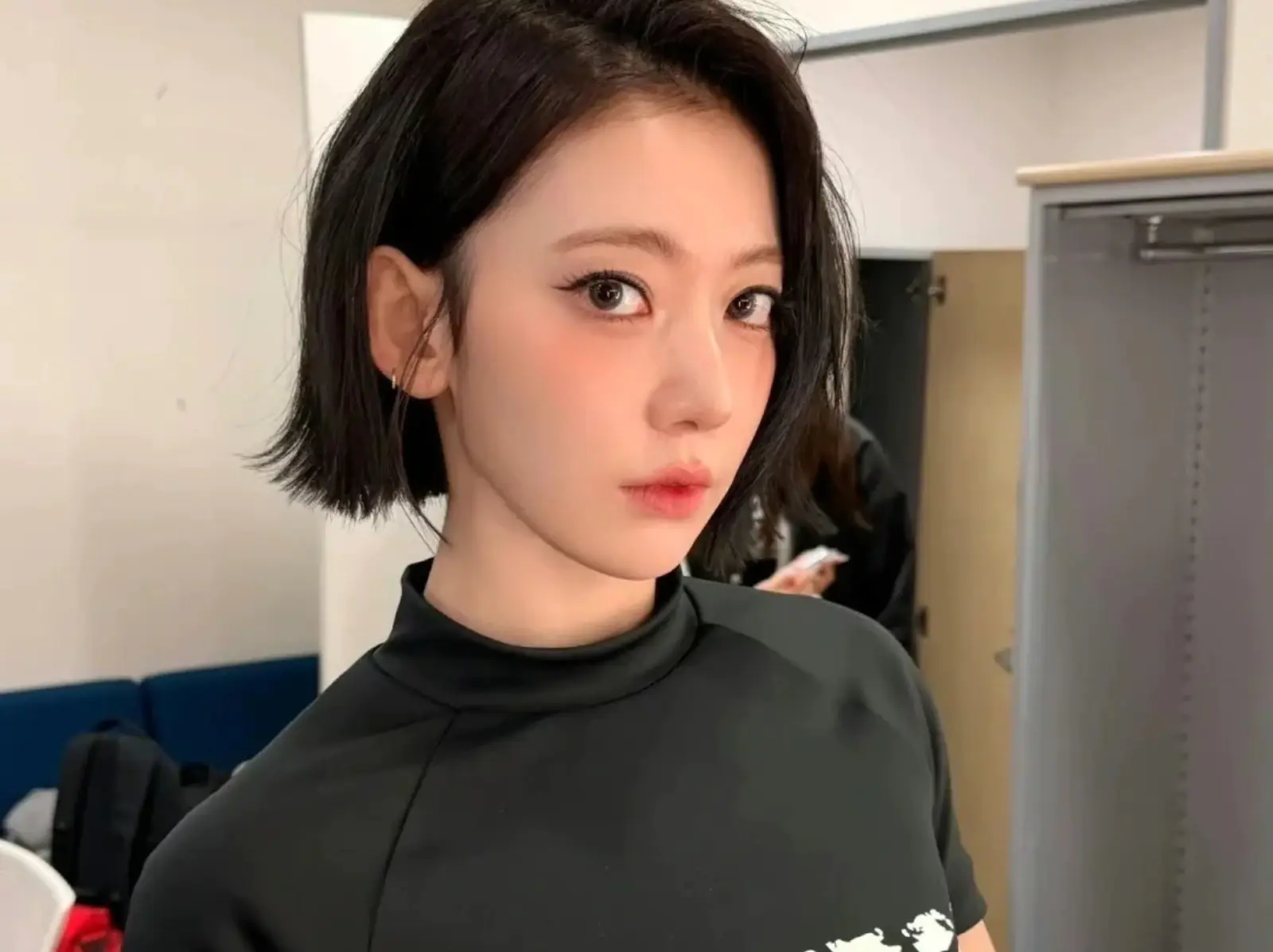 LE SSERAFIM 宮脇咲良身高 163 短髮造型引熱議！老粉喊：「夢回 AKB48 小櫻花！」