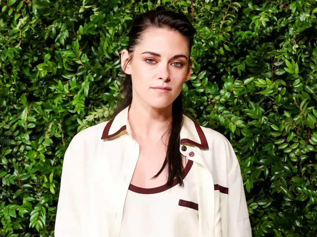 克莉絲汀史都華 Kristen Stewart 痛批好萊塢對女性不公！憤慨直言：「每一個畫面都要用拳頭去爭取！」