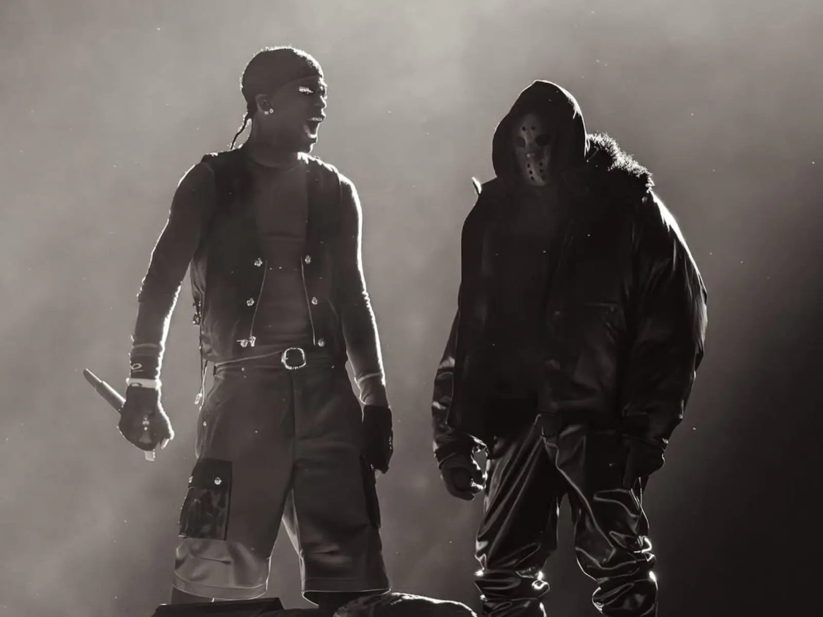 Kanye West 驚喜現身 Travis Scott 日本演唱會！兩人史詩級重聚令全場暴動