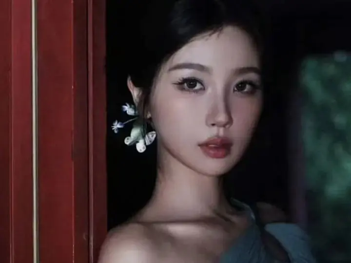 虞書欣泰國國喪期穿藍色禮服惹議！網友怒批：「極度不尊重！」