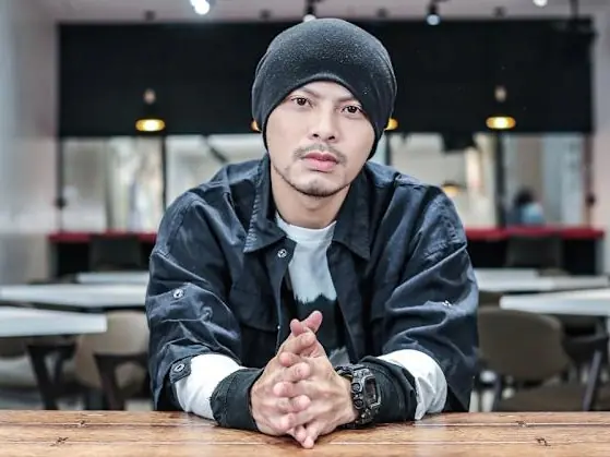 黃明志約過娃娃！圤智雨曝曖昧對話揭內幕：「這些都是鐵證！」