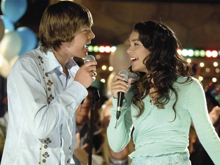 《歌舞青春》柴克艾弗隆 Zac Efron 真實歌聲遭揭露！影迷笑翻：「一言難盡！」