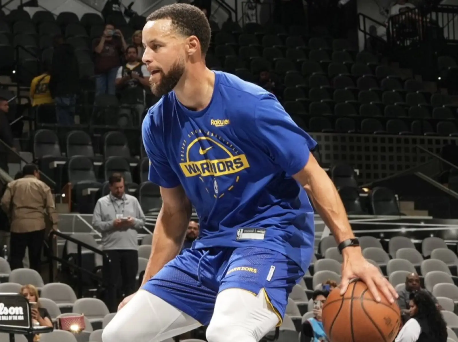 NBA／Stephen Curry 穿 Nike Kobe 6 賽前練球！成員球鞋自由球員下一步動向引關注！