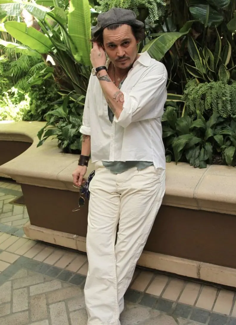 強尼戴普 Johnny Depp 曾扮虛擬主持人！自嘲：「最糟是我還很喜歡！」