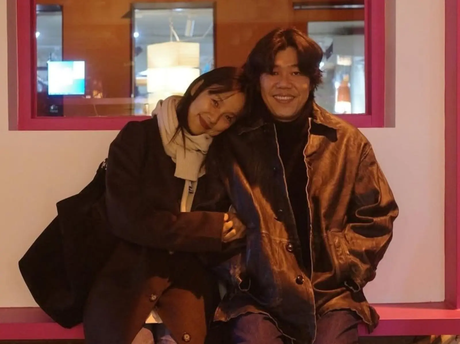 李孝利與老公 60 億豪宅新家首度曝光！毛孩子躺滿客廳畫面超溫馨～