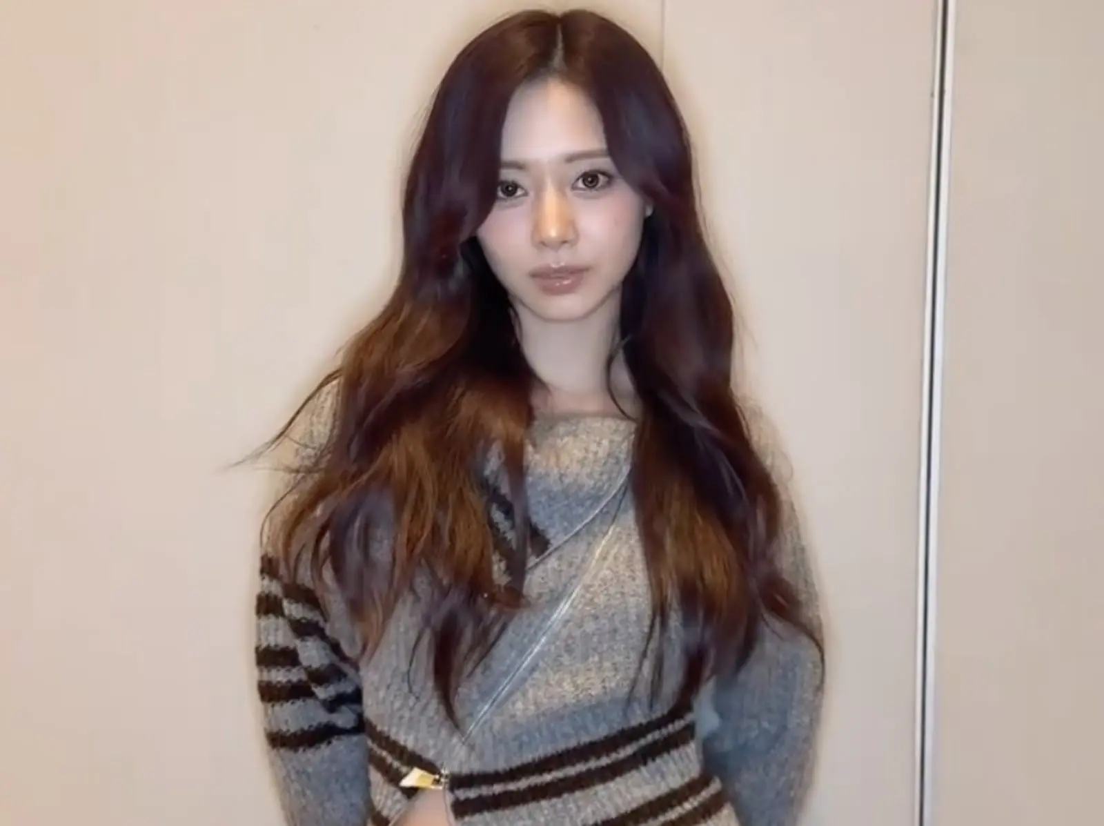 TWICE 周子瑜身高 170 激短熱褲辣秀逆天長腿！全網求同款直接神給你！