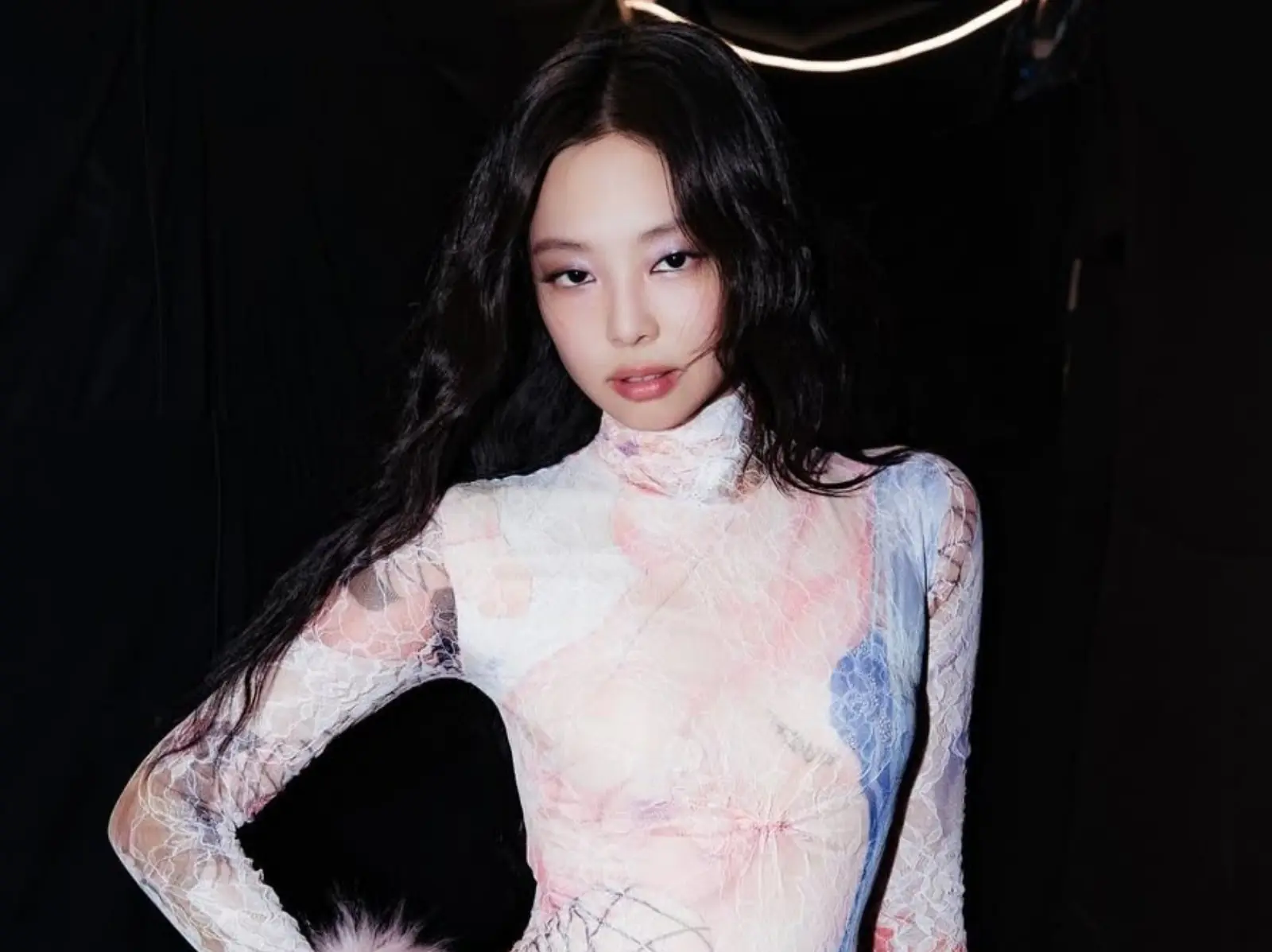 Jennie 驚喜現身《換乘戀愛 4》！網驚：「該不會要住進去？」