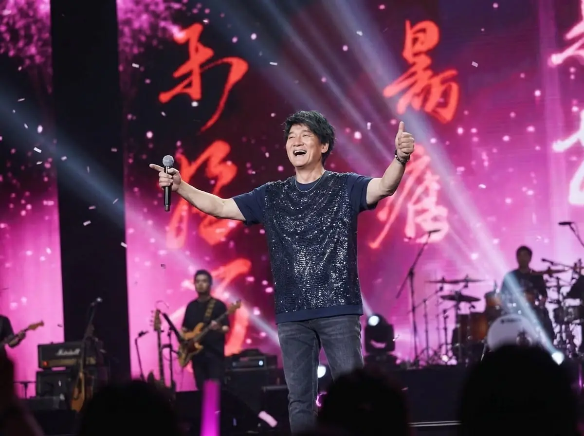 周華健出道40年寶刀未老！台語組曲〈家後〉引熱議，演唱會尾聲丟重磅驚喜讓粉絲驚呼：一定要搶票！