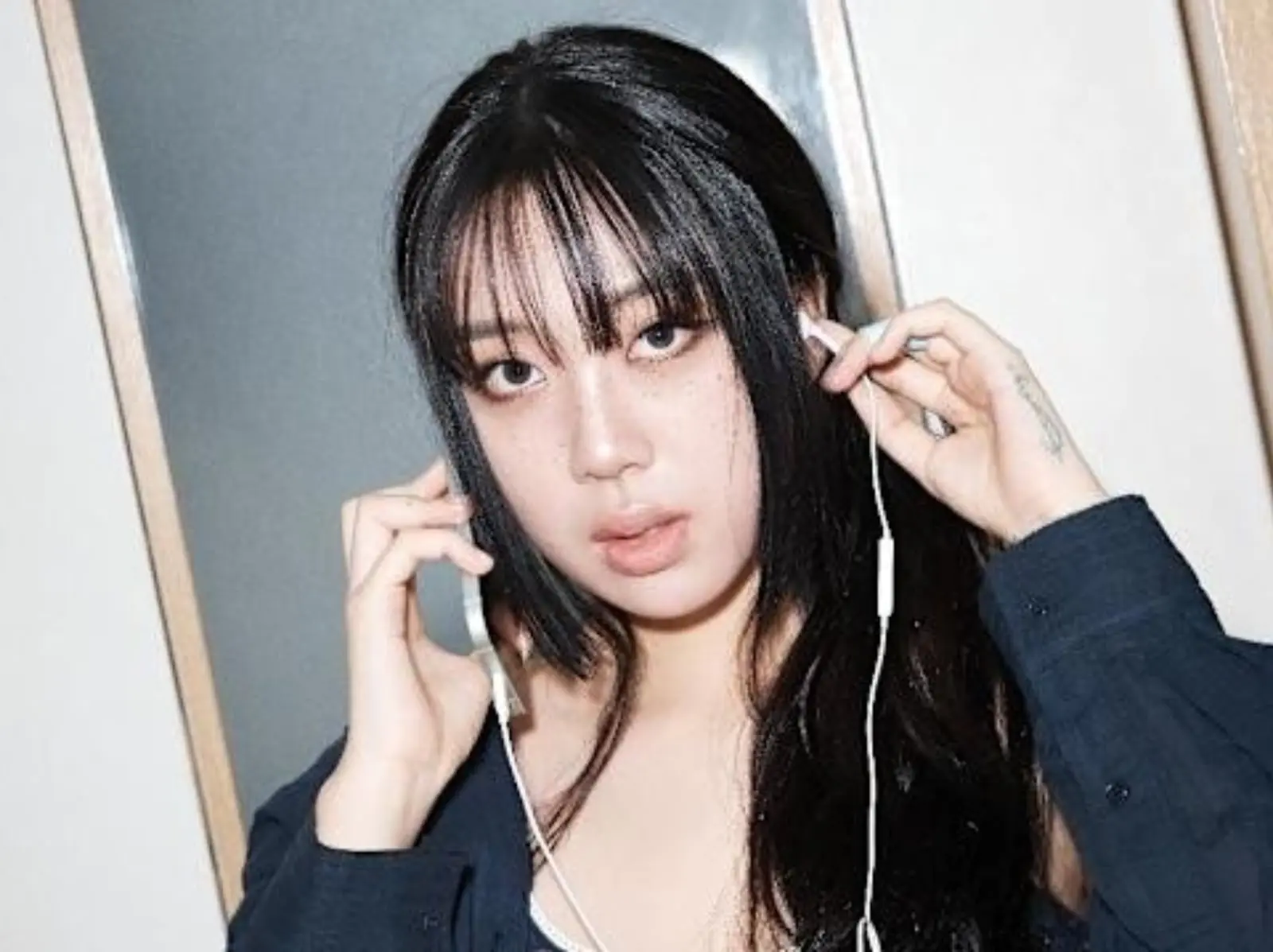 李泳知電話與 KakaoTalk 疑遭販售，本人親上線反擊，網友力挺：「太帥氣了！」