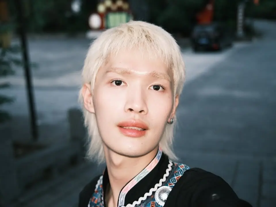 鍾明軒自爆中國旅遊受邀台商業配！直呼：「價錢好香！」