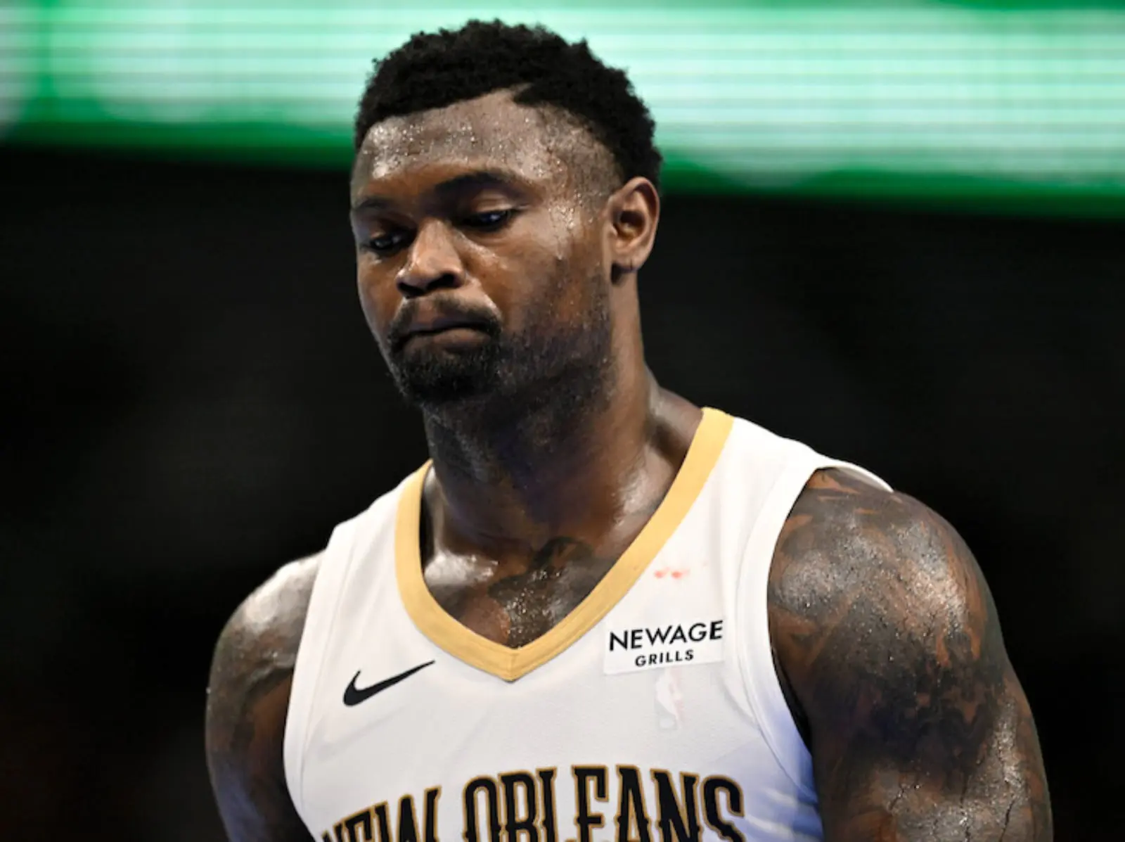 NBA／Zion Williamson 傳大腿拉傷再掛免戰牌！ 出賽率僅 45% 再創 NBA 紀錄！