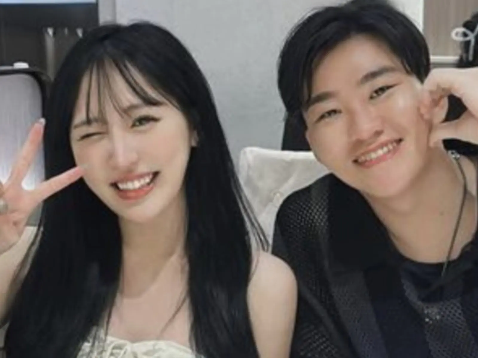 YTR Joeman 新戀情曝光！20 萬粉網美蕭伊出國、看演唱會全被抓包！