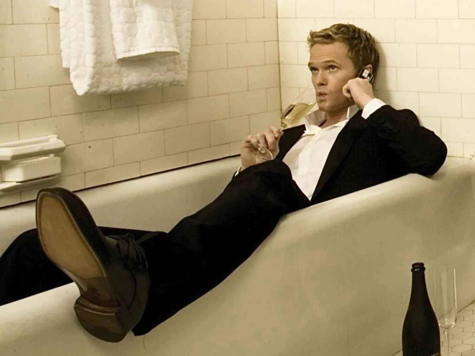 馬桶上的哲學：aka 男人的避風港，研究顯示男人一年花七小時躲廁所！