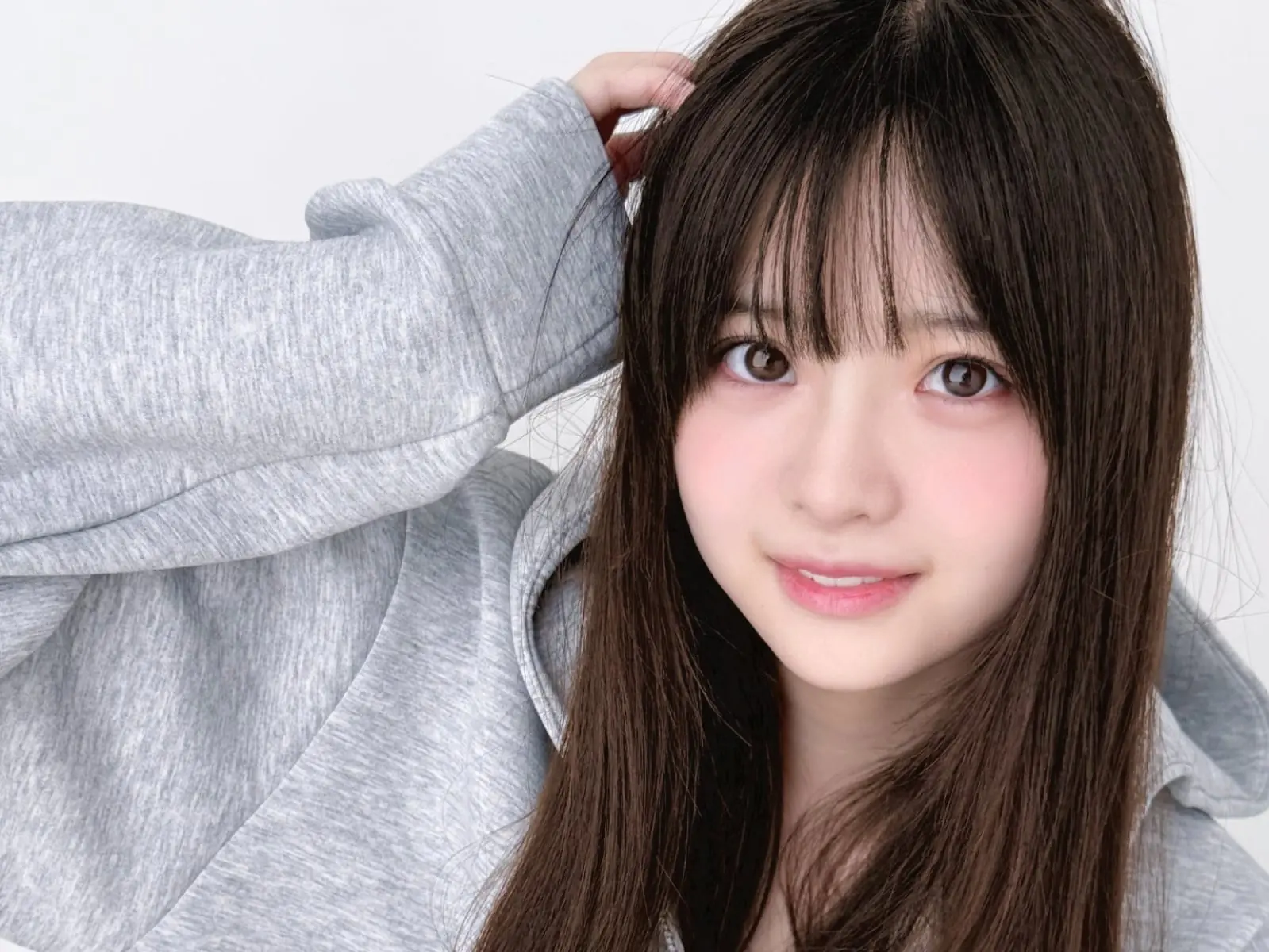 井上桃過往謎樣身份掀話題！Moodyz 純天然令和美少女出道！【老司J開車】