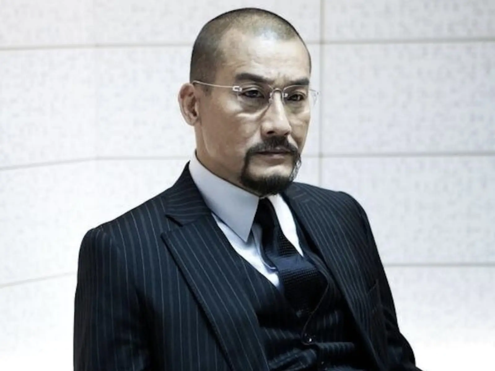 梁家輝曾遭台灣封殺 4 年！淪落街頭擺攤求生內幕曝光！