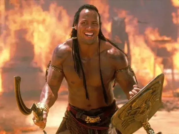 巨石強森 Dwayne Johnson 回憶《神鬼傳奇2》！感謝布蘭登費雪給機會：「當時我只是摔角手！」