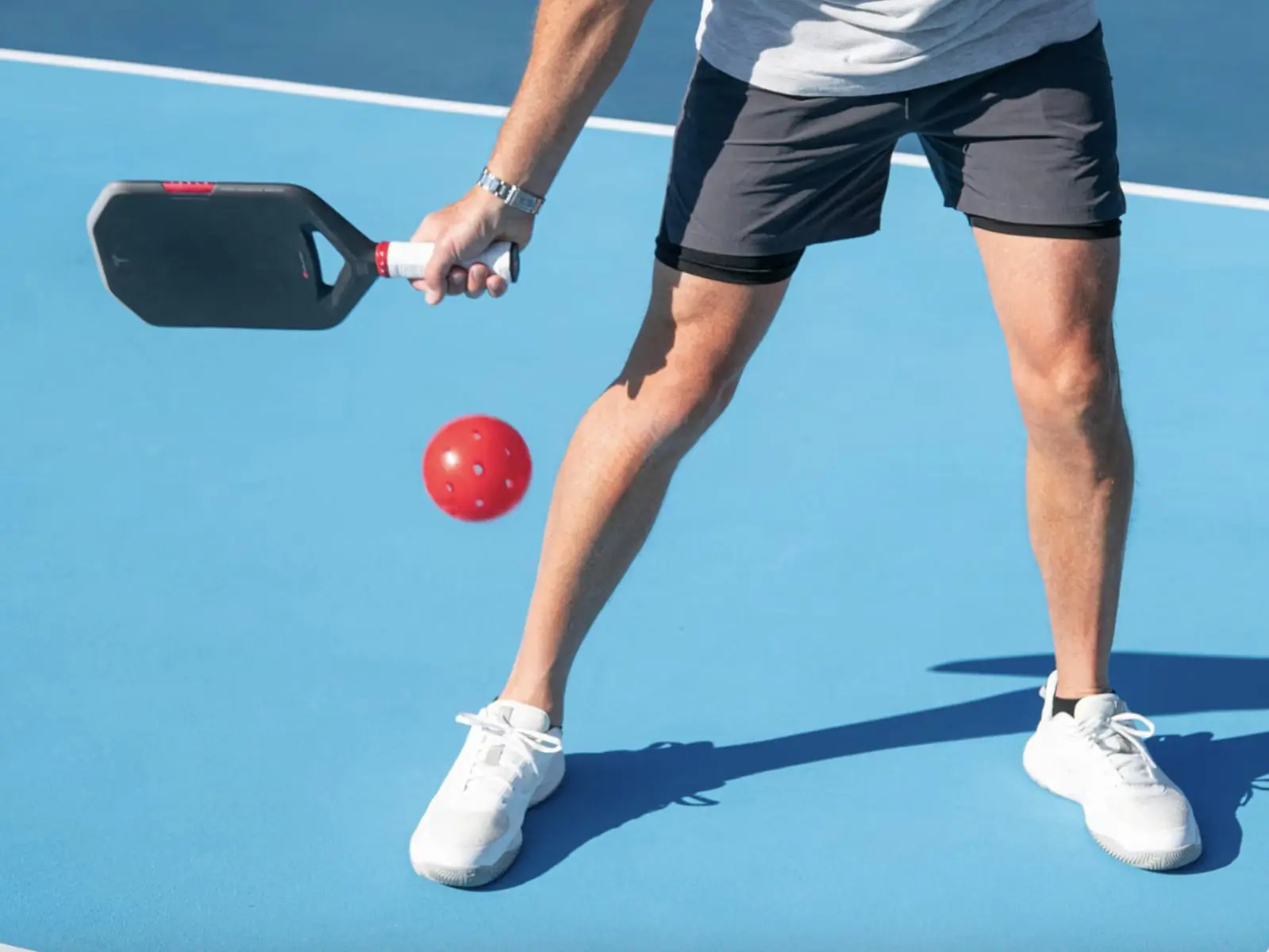 特斯拉 Tesla 推出 350 美元匹克球拍！3 小時秒殺馬斯克又不務正業了！