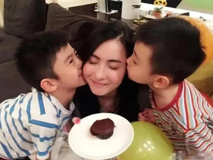 劉嘉玲爆料張柏芝少女時期就喊想生小孩！她坦承：「一輩子的夢想就是當媽媽！」