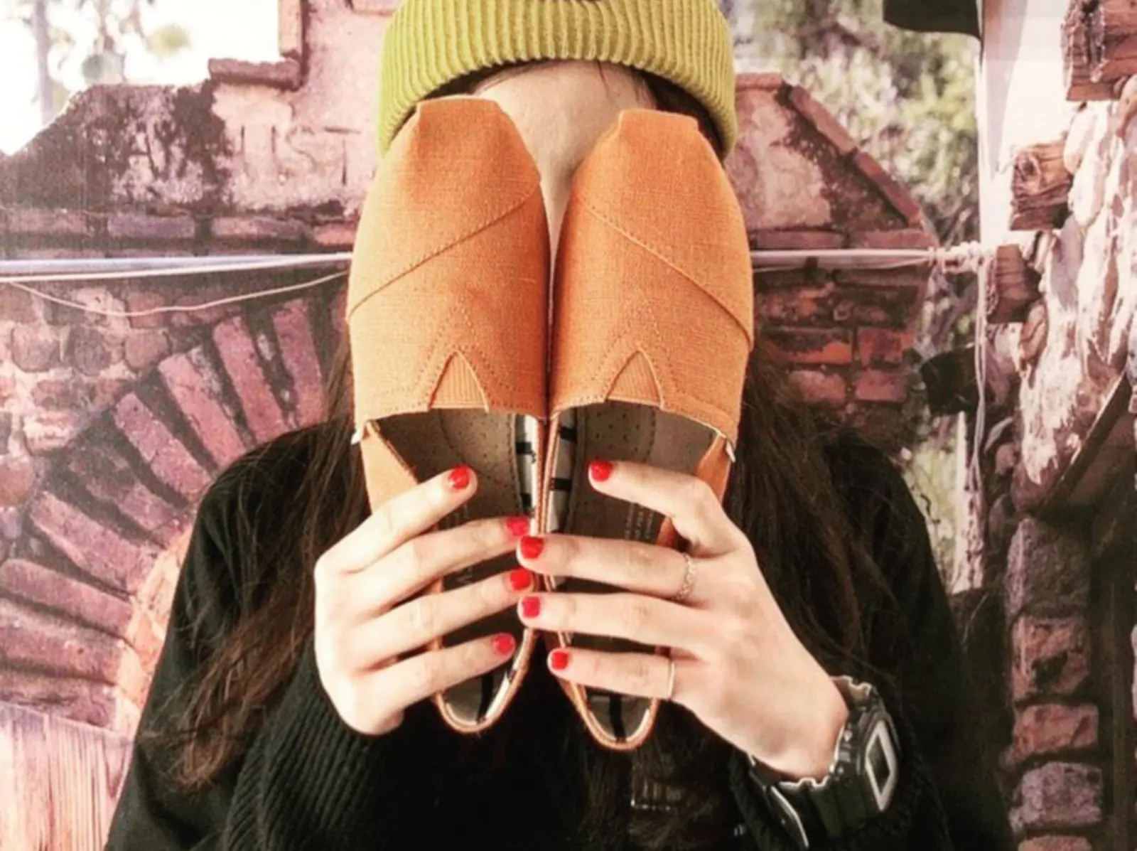 Threads 引爆 TOMS 懶人鞋回憶殺！網嘆：「時代的眼淚！」