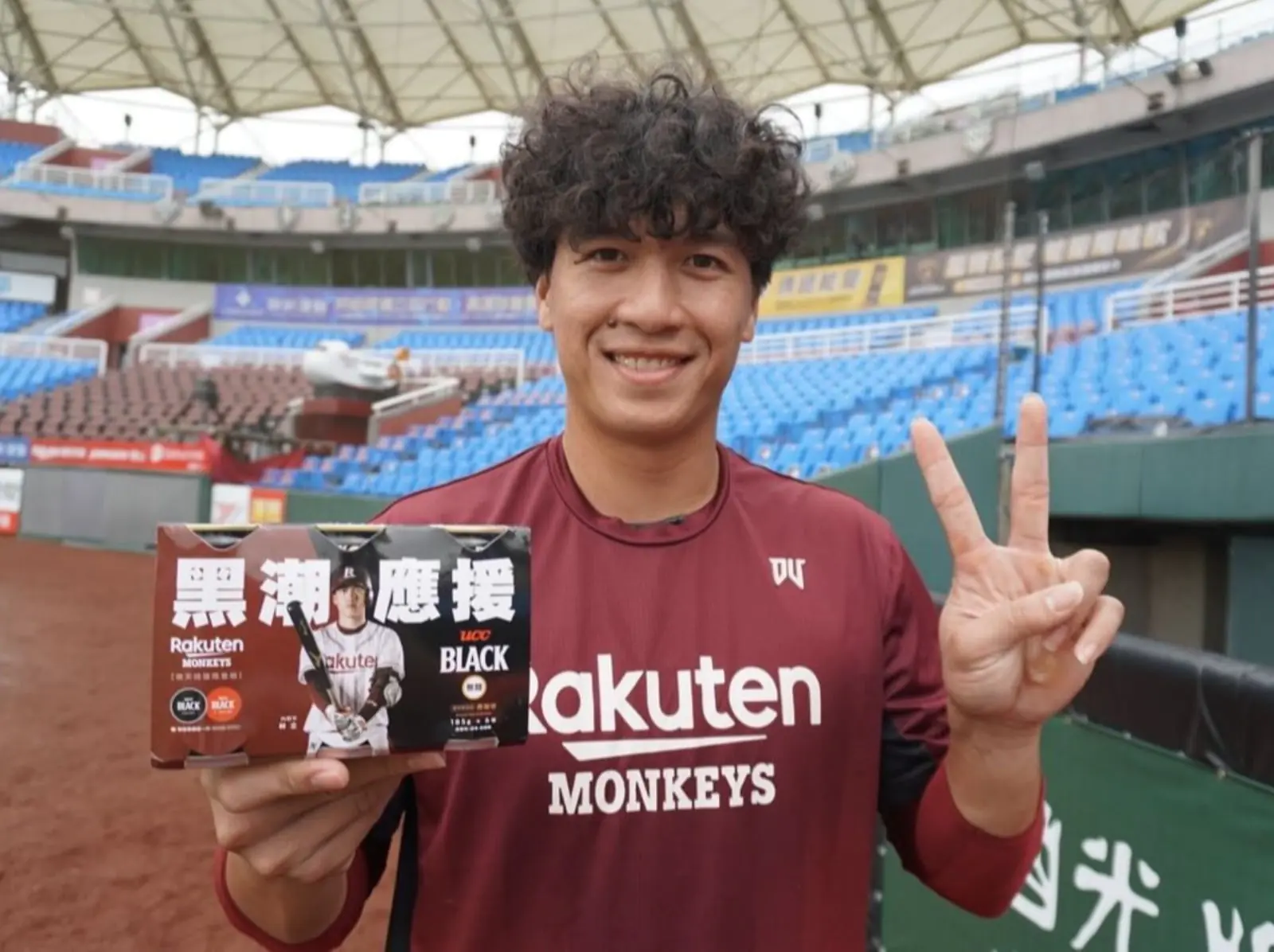 樂天桃猿林立月薪超越陳傑憲成史上第二！8 年 1.5 億破紀錄！