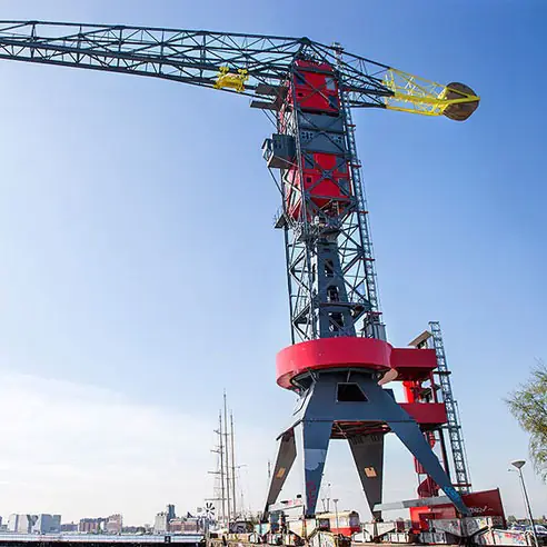 不可錯過！看似「起重機」建築　你絕對想不到它的用途...