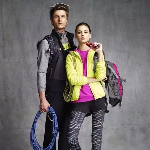 FILA OUTDOOR系列　斑斕色彩搭配輕量保暖素材 　時尚、保暖、輕量兼具　