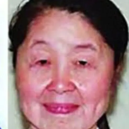 她真的只有 28 歲　一夜之間變成 80 歲老奶奶　