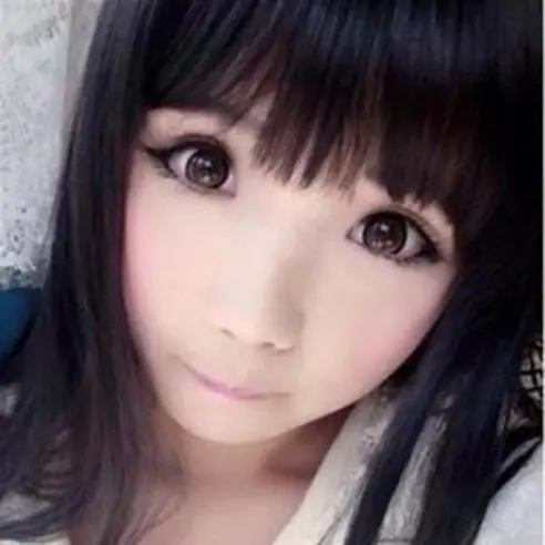 肉感美少女Neneko　cosplay性感吸血鬼　網友：「好想被吸」