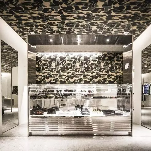 A BATHING APE®重返台北 BAPE STORE® TAIPEI 2015年1月1日 於台北仁愛圓環重新登陸